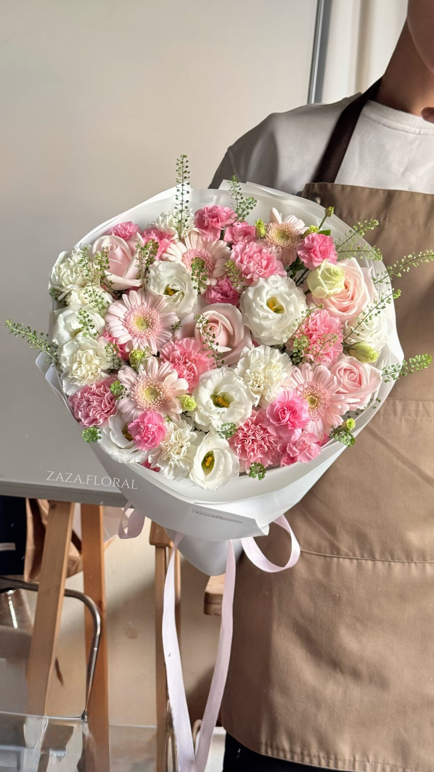 Bó Tròn Tone Trắng Hồng - Ảnh 2