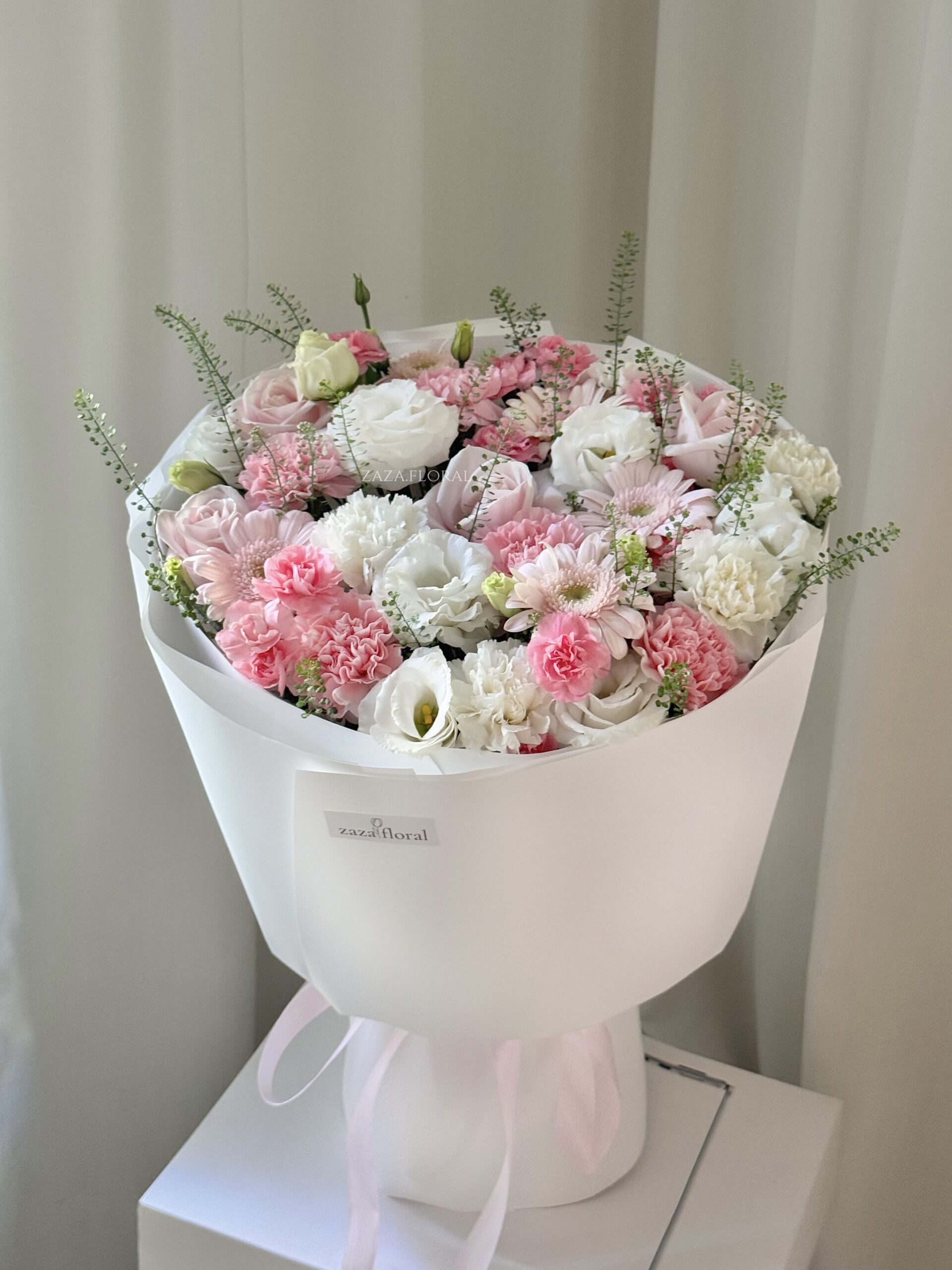 Bó Tròn Tone Trắng Hồng