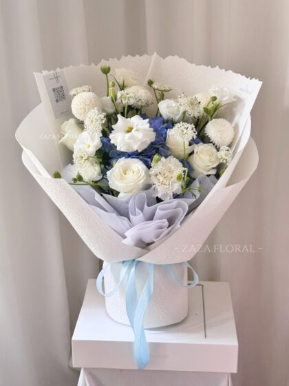 Tú cầu xanh mix tone trắng